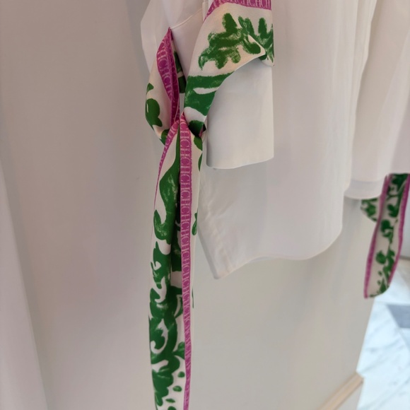 Carolina Herrera White Blouse w silk wrist scarf ties - Picture 2 of 4